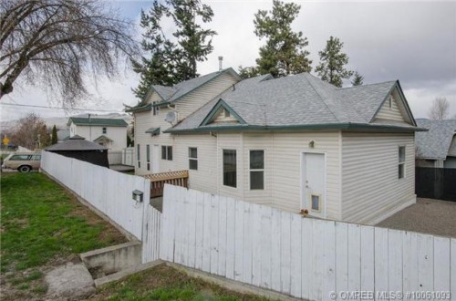 Investor Alert: great home for revenue property with lots of upgrades and close to downtown.