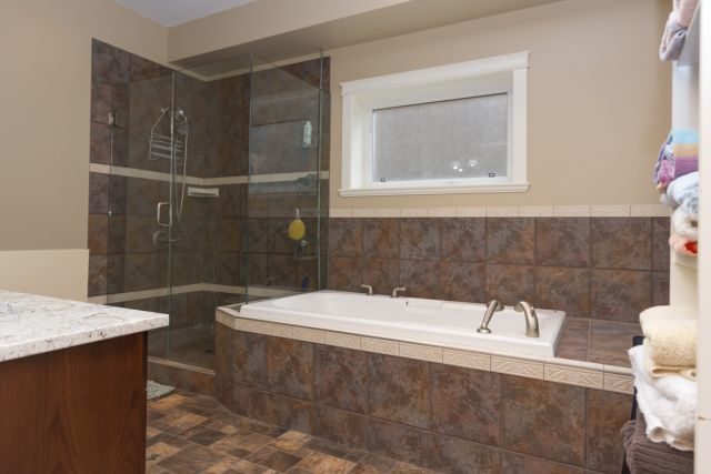 Ensuite Bathroom Vernon 2 bed 2 bath apartment for sale in vernon bc Ensuite Bathroom Vernon 2 bed 2 bath apartment for sale in vernon bc